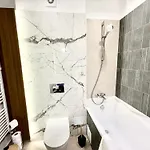 Qualis Coresi - Rise Apartman Brassó