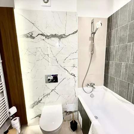 Qualis Coresi - Rise Апартаменты Брашов