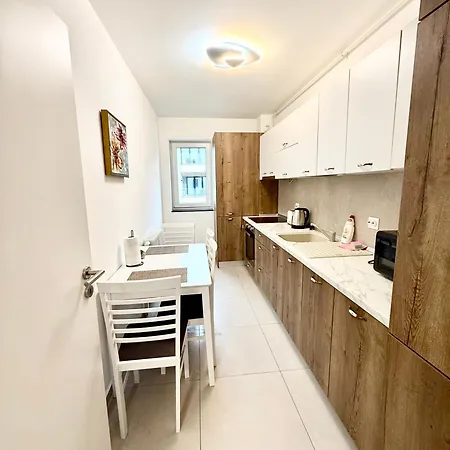 Апартаменты Qualis Coresi - Rise